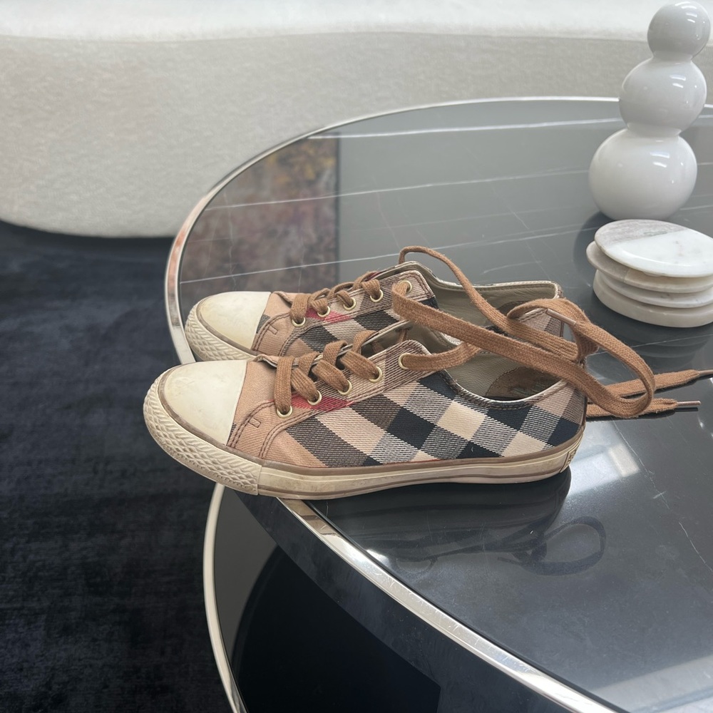 Size 7 (37) Women’s Burberry Sneakers
